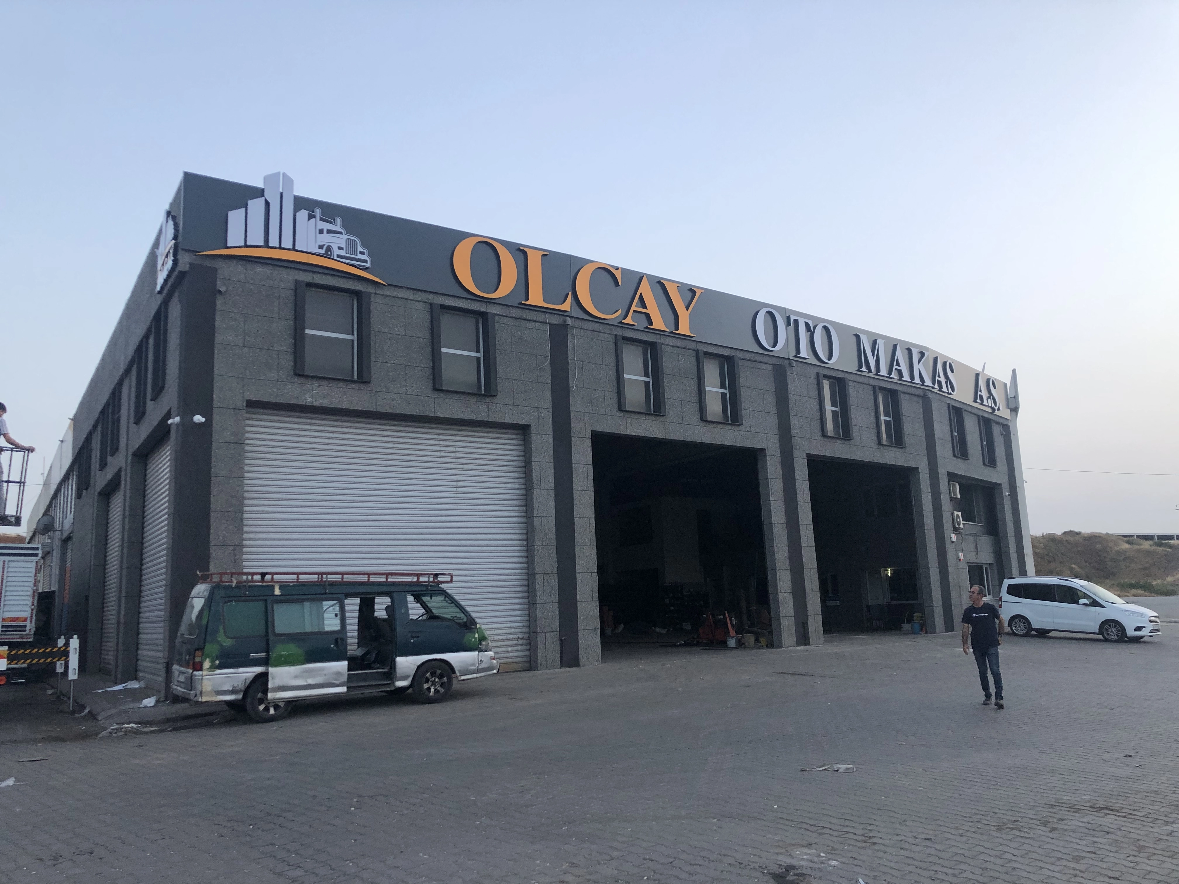 Olcay oto makas 30 mt kutu harf tabela