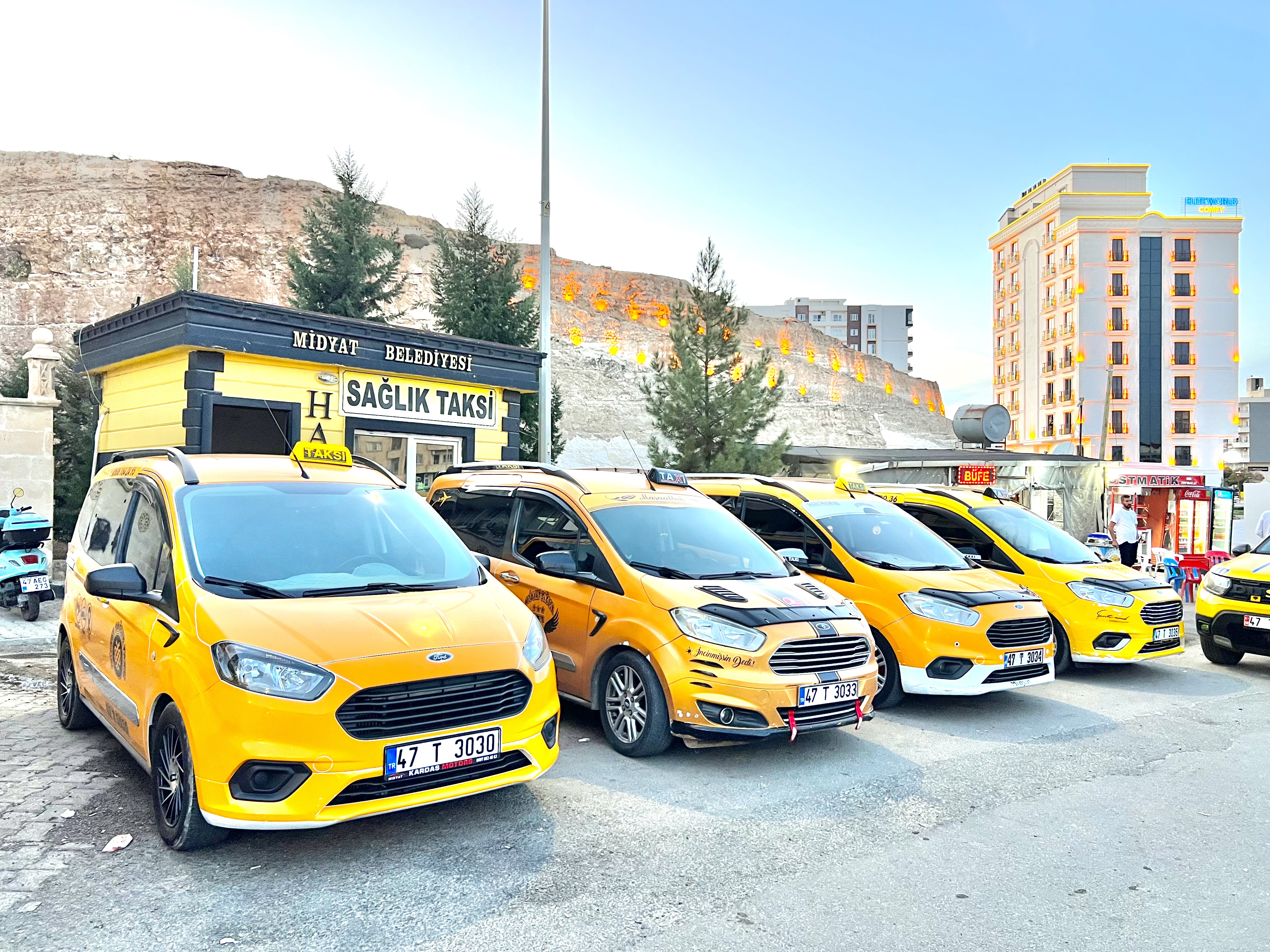 Sağlık Taksi Midyat 724 Acil Taksi Hizmetleri Verenler