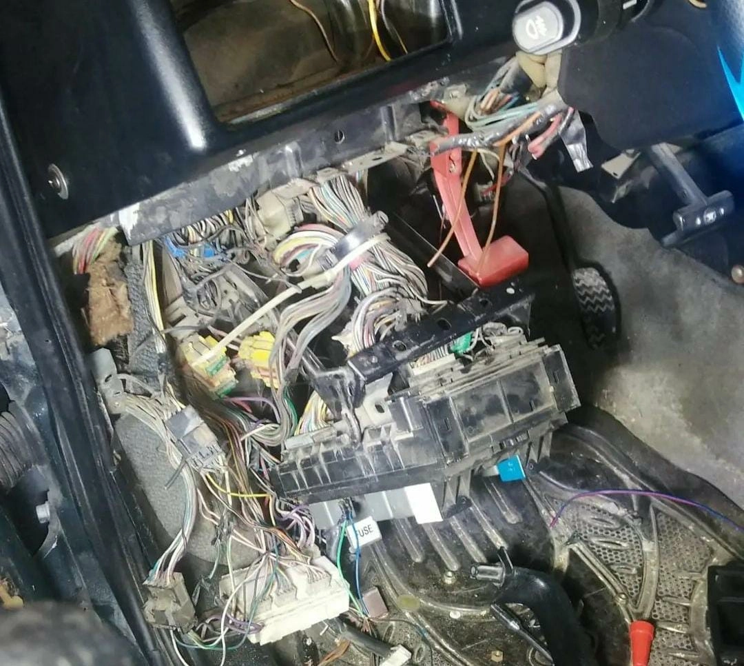 ŞEHİTKAMİL OTO ELEKTRİK MALZEME SATIŞI