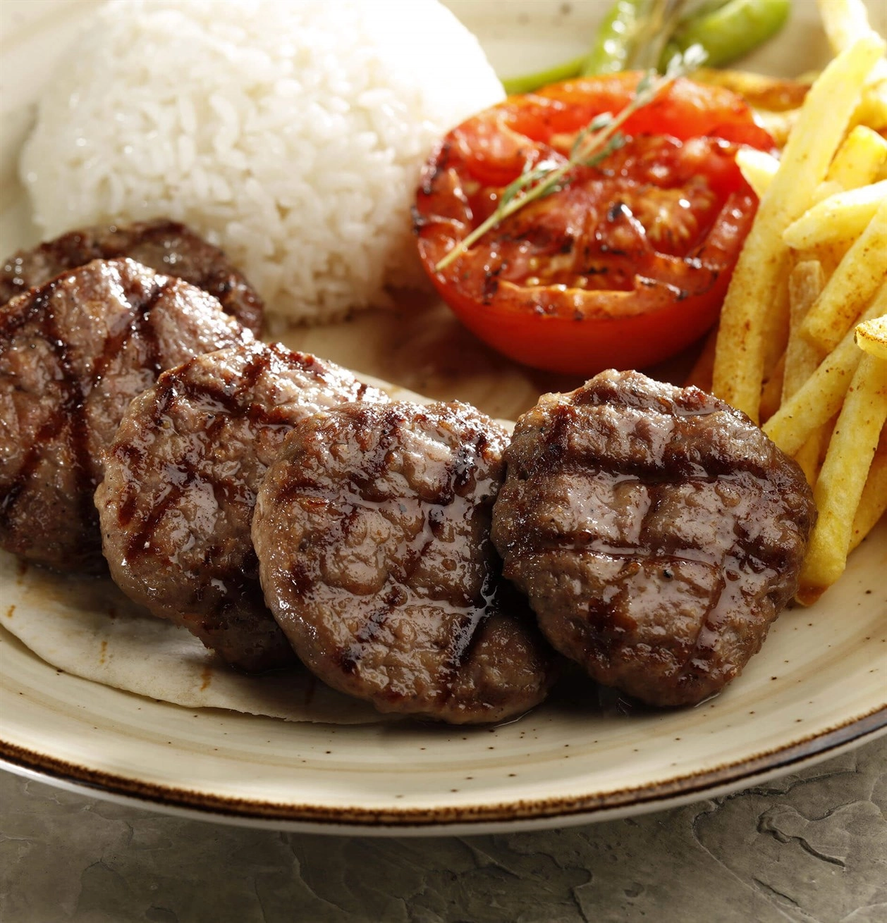 Kırkağaç Izgara Köfte Salonu