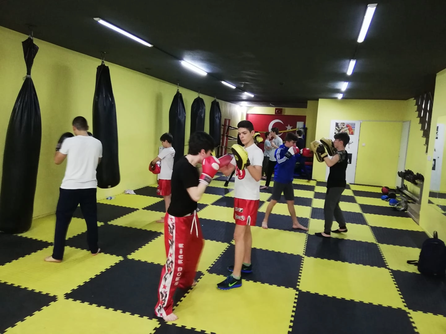 Osmangazi Kickboks boks , muaythai, wushu, kung-fu