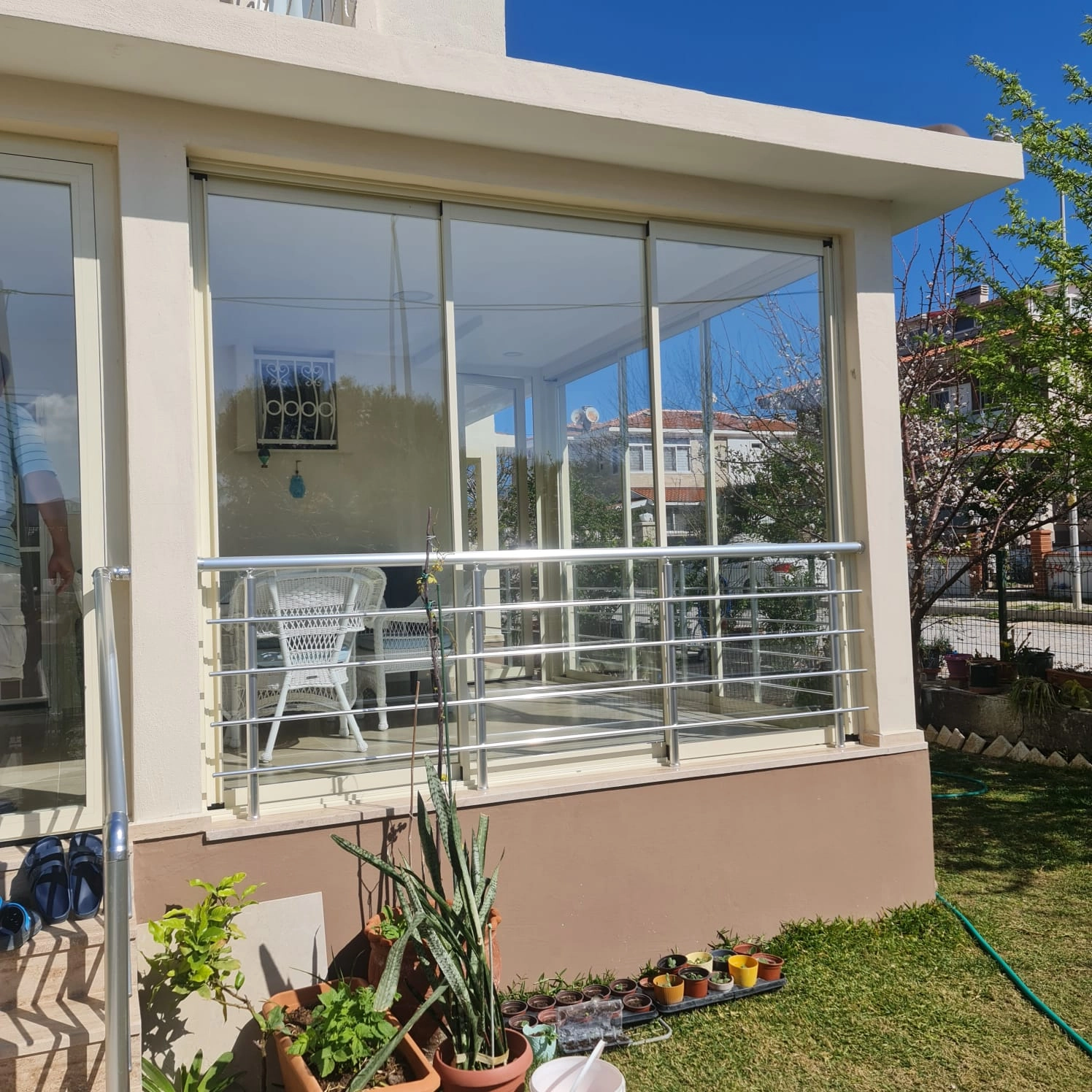 Çeşme Cam Balkon İşi Yapanlar
